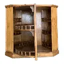 Bar de madera con tres compartimientos