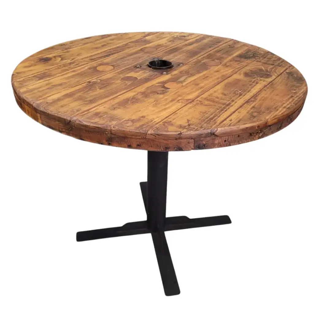 Mesa exterior redonda madera de pino y base de fierro