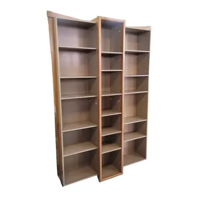 Estante con 21 repisas ajustables