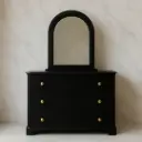 Tocador de madera pequeño 