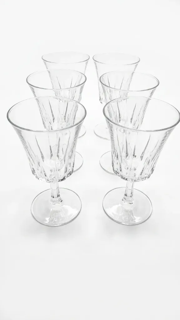 Copas de vino talladas (498696.90)