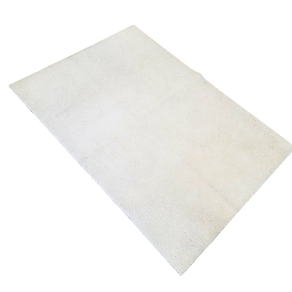 Alfombra color marfil 1.70X1.20 mts