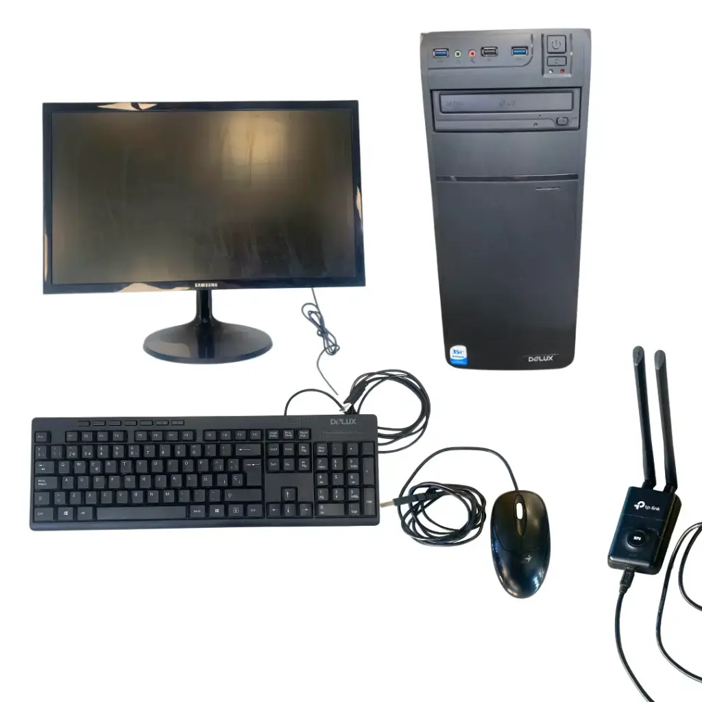 Computadora de escritorio (Monitor Samsung, Teclado Delux, Cpu Delux,  Ratón genius,  Adaptador USB Inalámbrico WPS tp-link)