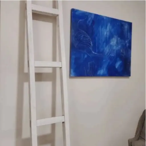 [4298390.11] Escalera blanca decorativa