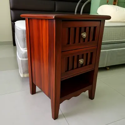 [33762213.2] Mesas de noche de cedro