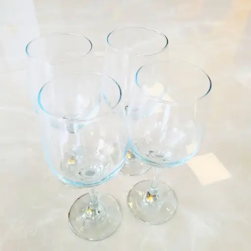 [1234567.6] Juego de 4 copas para vino 425 ml.