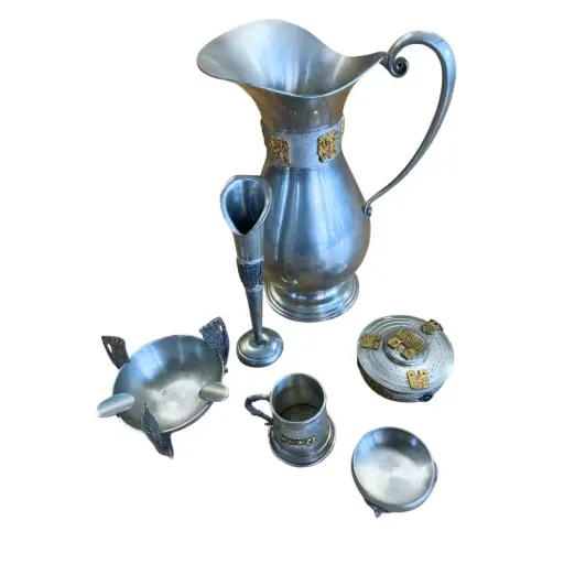 [2477594.1] Adornos de Peltre (Jarra, florero, cenicero, chop, joyero, dulcero)